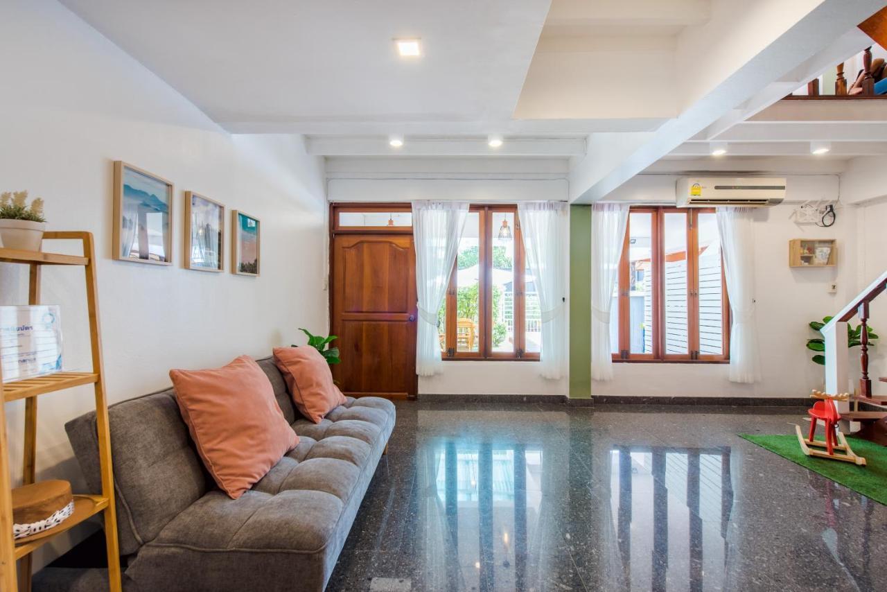 White Beach House Hua Hin 20 Second To The Beach Eksteriør billede