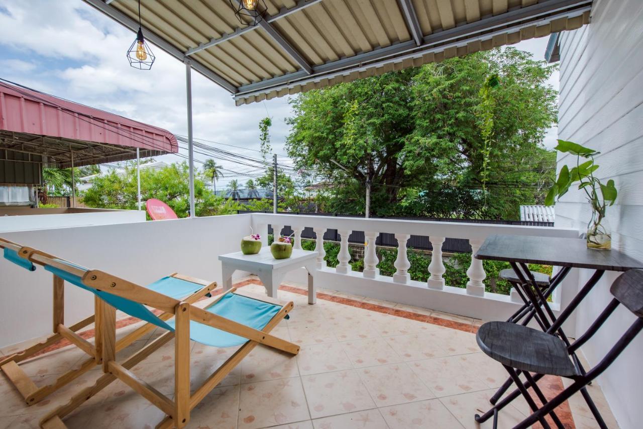 White Beach House Hua Hin 20 Second To The Beach Eksteriør billede